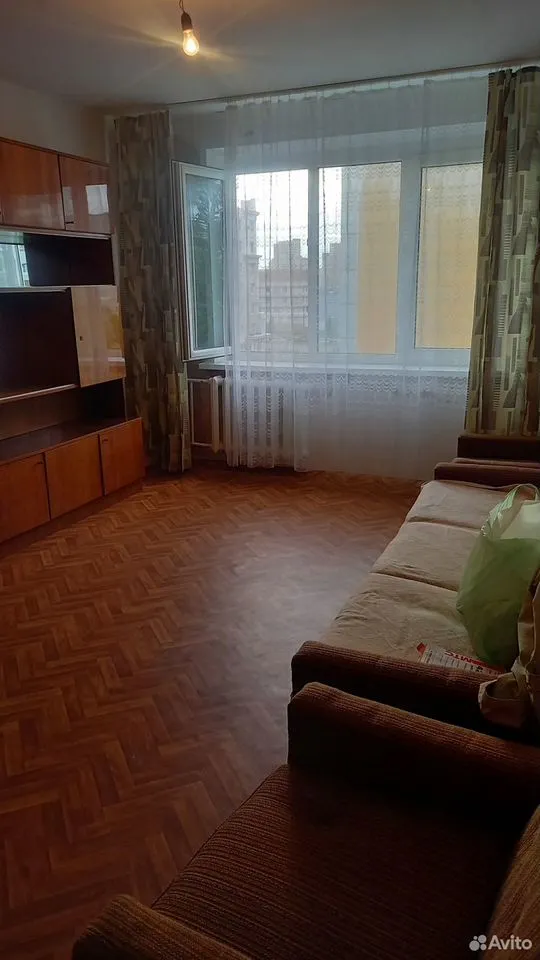 4-к. квартира, 95 м², 6/9 эт.